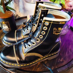 Dr. Martens Capper Boots